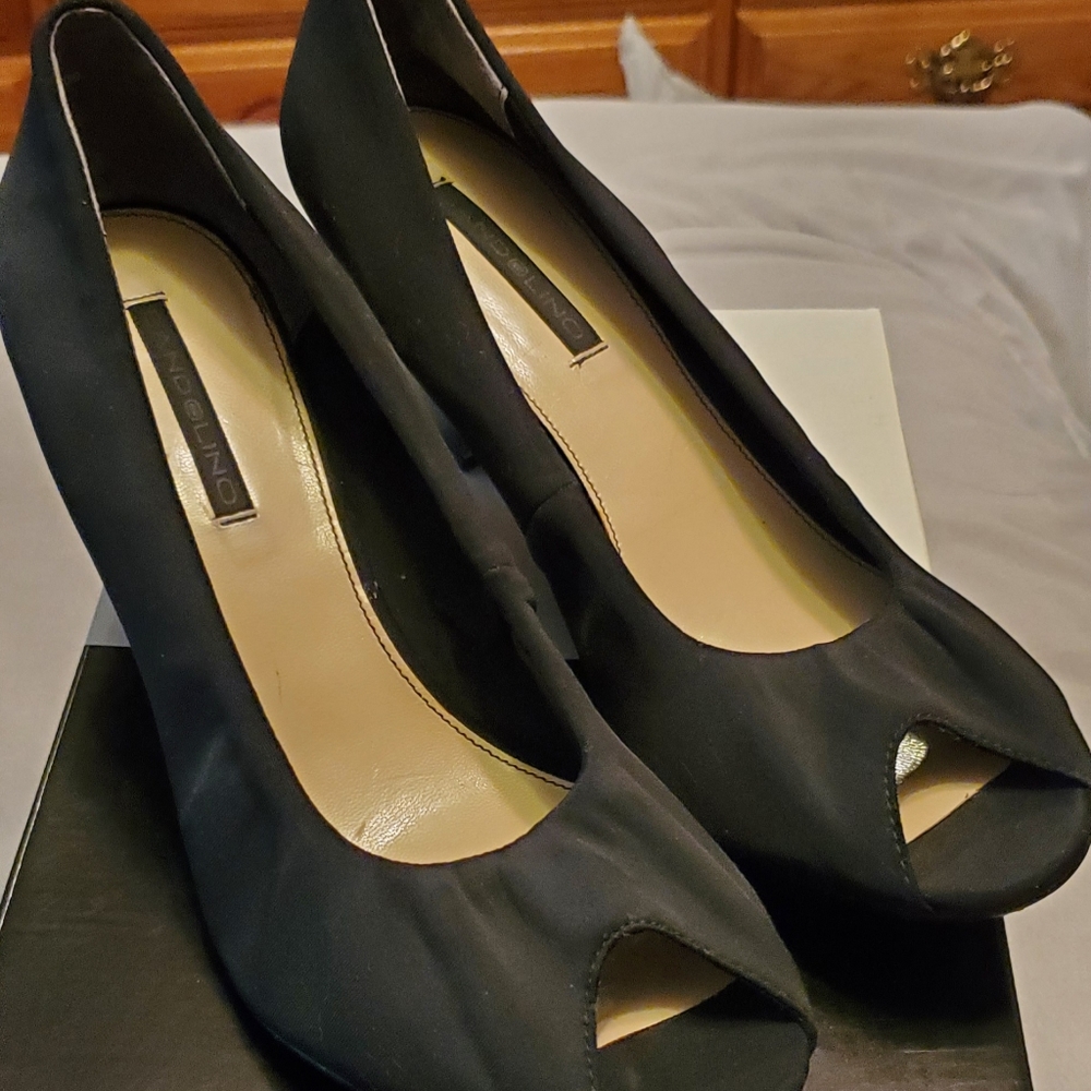 Women's Bandolino Black Open Toed Dress Shoe